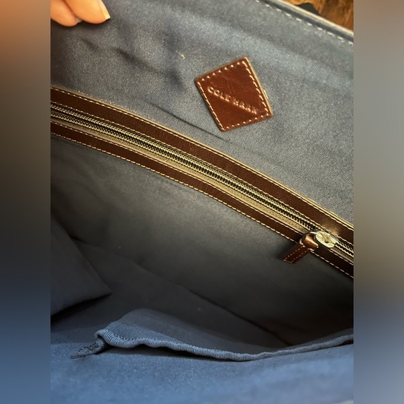 Cole Haan Cow Leather Men’s Crossbody Bag - Picture 15 of 16